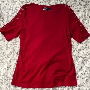 Red Kendra Scott top